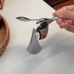 TipsyBird™ | Lekfull och dekorativ flasköppnare i form av en fågel