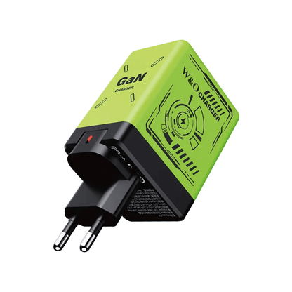 PowerStretch™ | Snabbladdare med Inbyggda Utdragbara Kablar för USB-C & Lightning