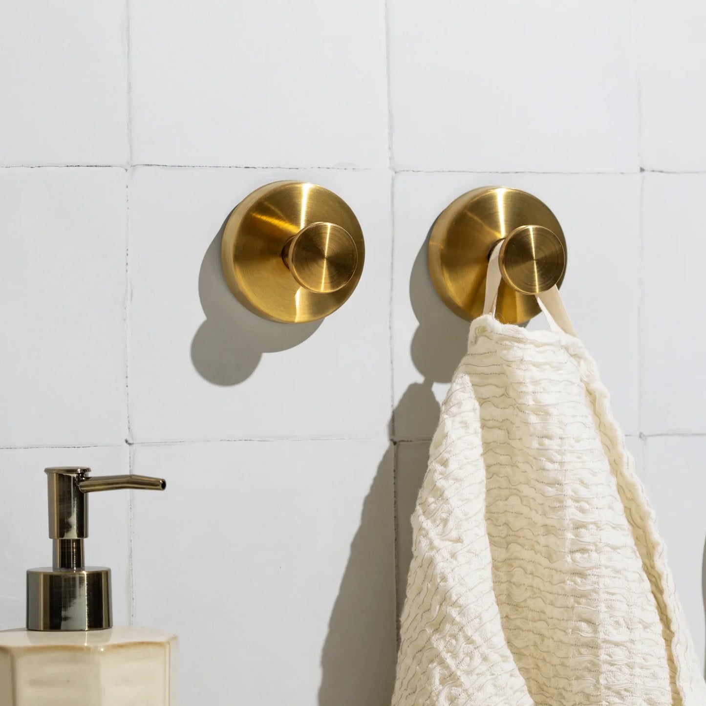 HandyHooks™ | Häng vad som helst på sekunder — utan borrning eller skador